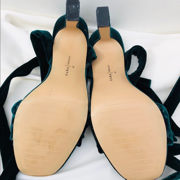 Green Velvet Strappy Laced Up Sandals - Picture 7 of 8